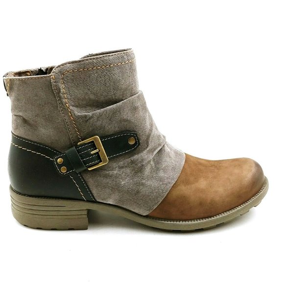 phoenix bootie by earth